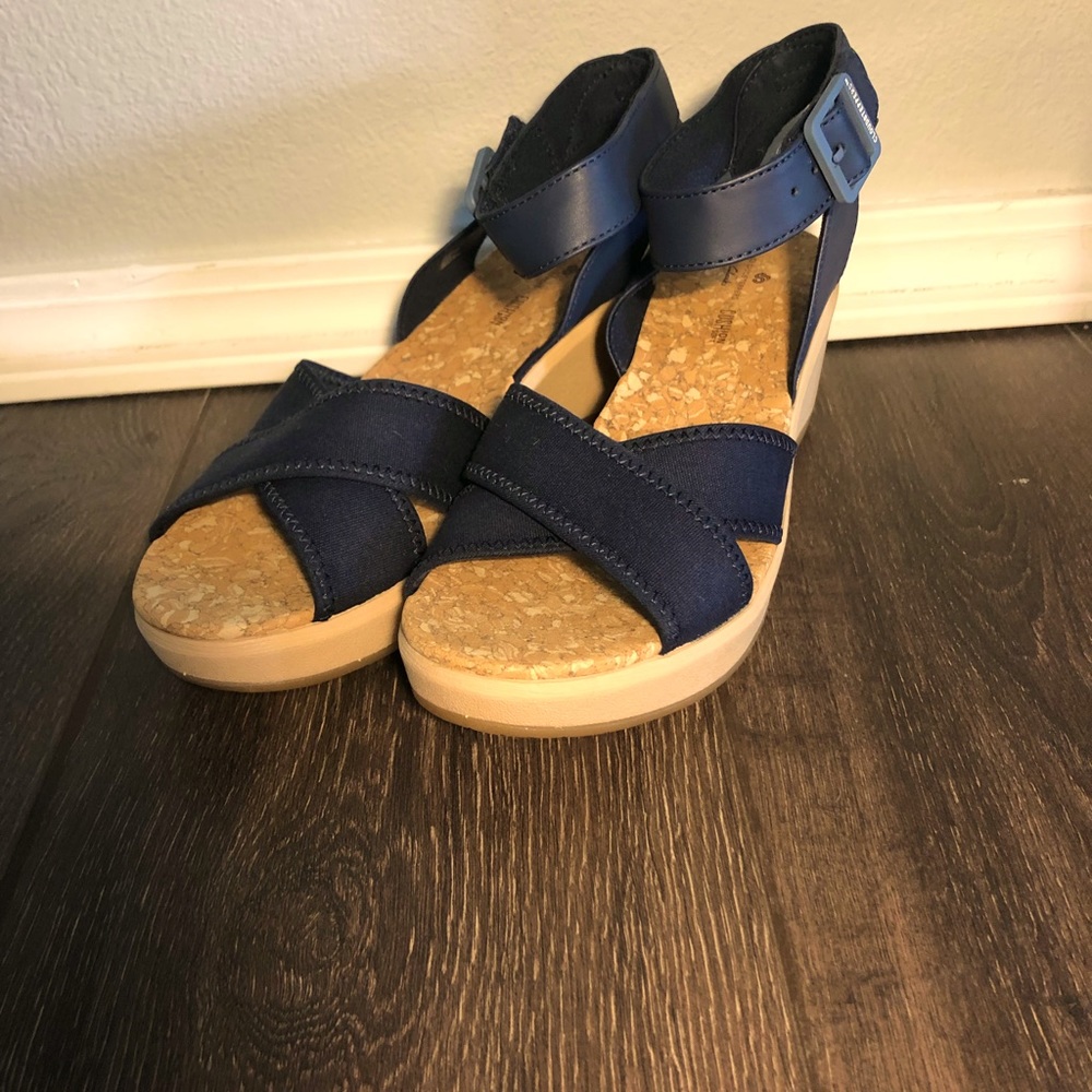 Navy Clark’s sandals